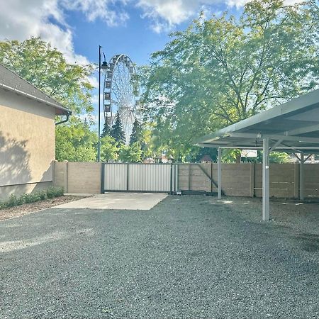Tuenderkert Apartman Gyula Exterior foto