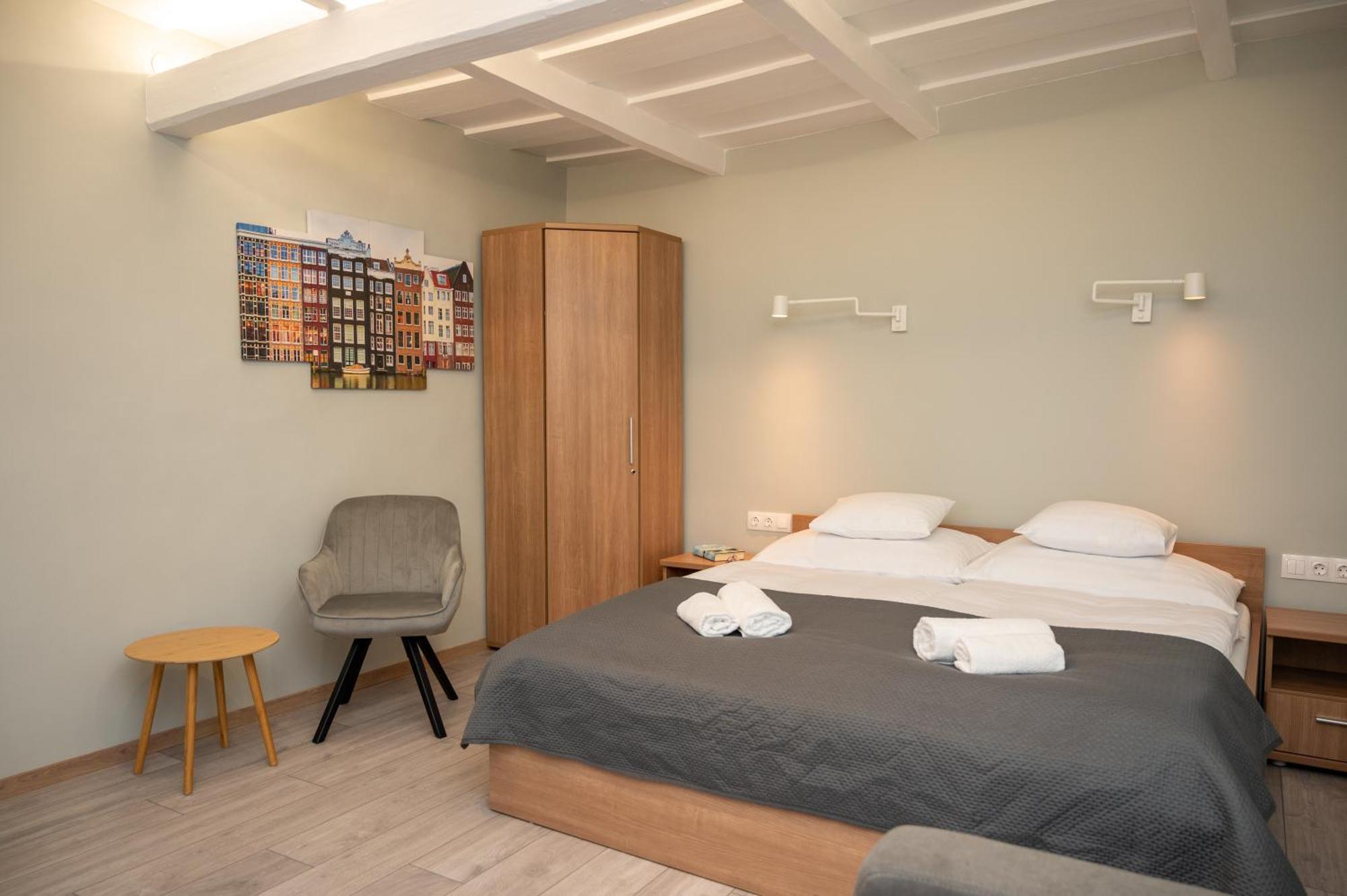 Tuenderkert Apartman Gyula Exterior foto